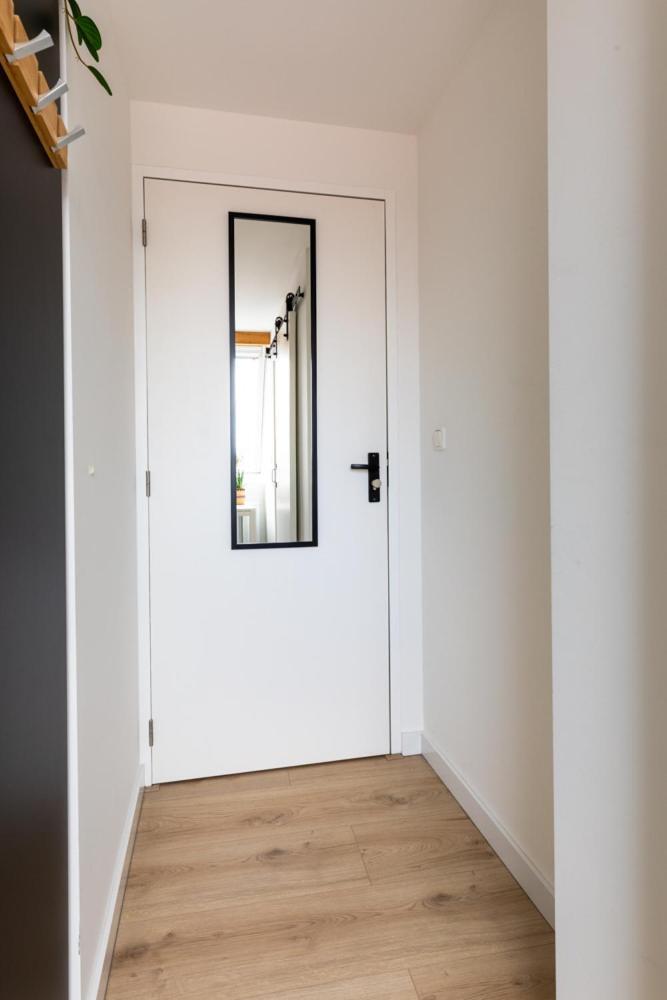 Minimalist-bed And Coffee Near 013 With Kitchen Holiday home *