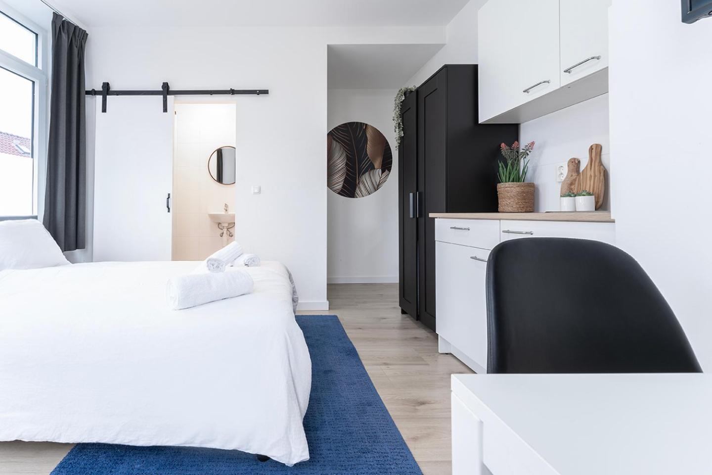 Minimalist-bed And Coffee Near 013 With Kitchen Holiday home